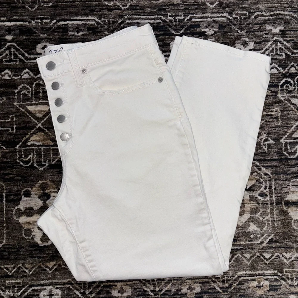 Universal Thread High Rise Straight Crop White Jeans Size 10 / 30 R